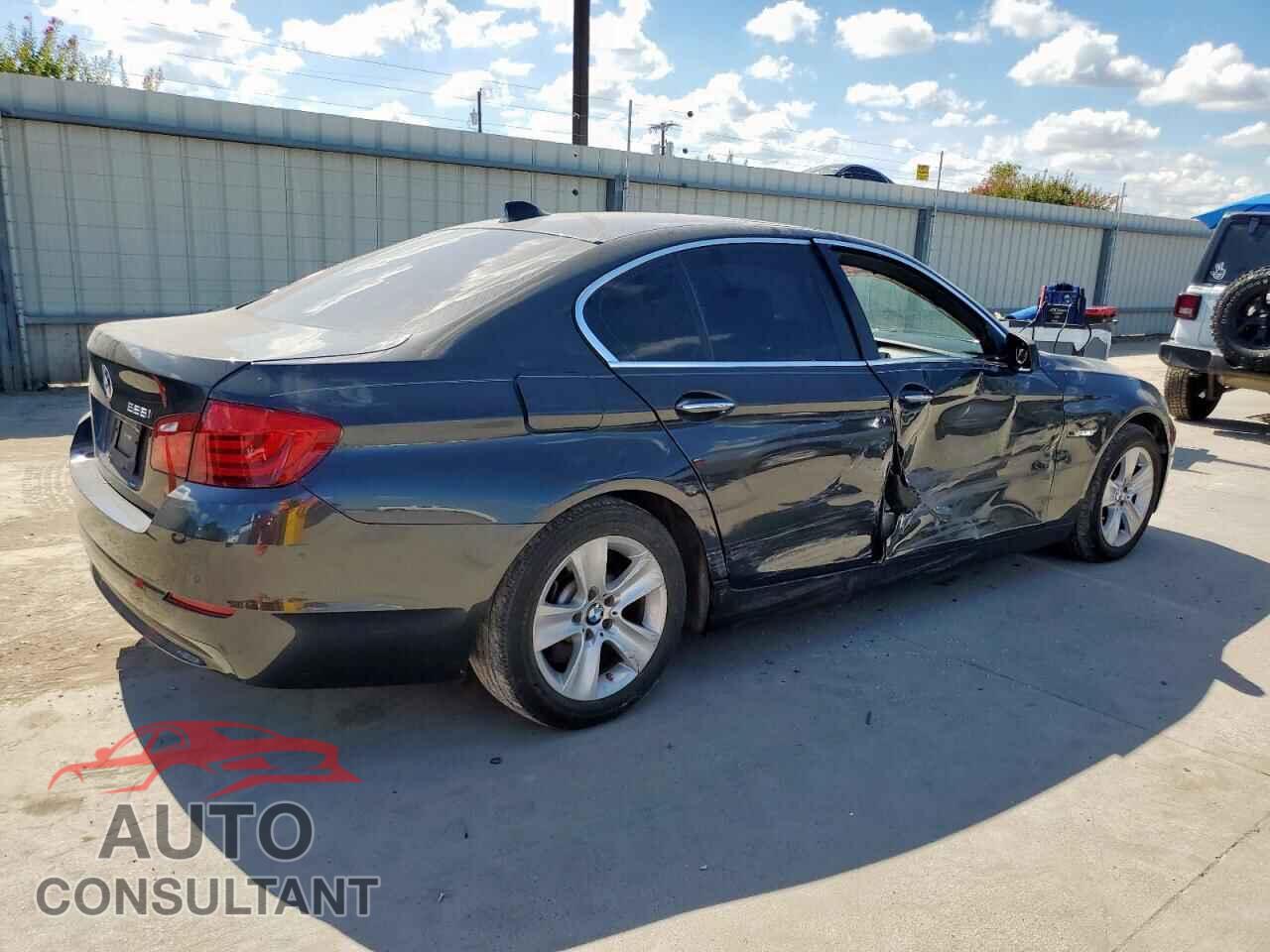 BMW 5 SERIES 2012 - WBAXG5C53CDX04220