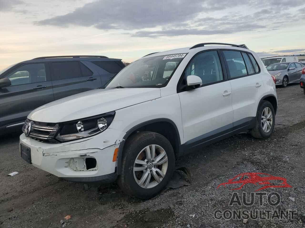 VOLKSWAGEN TIGUAN 2017 - WVGBV7AX6HK012258