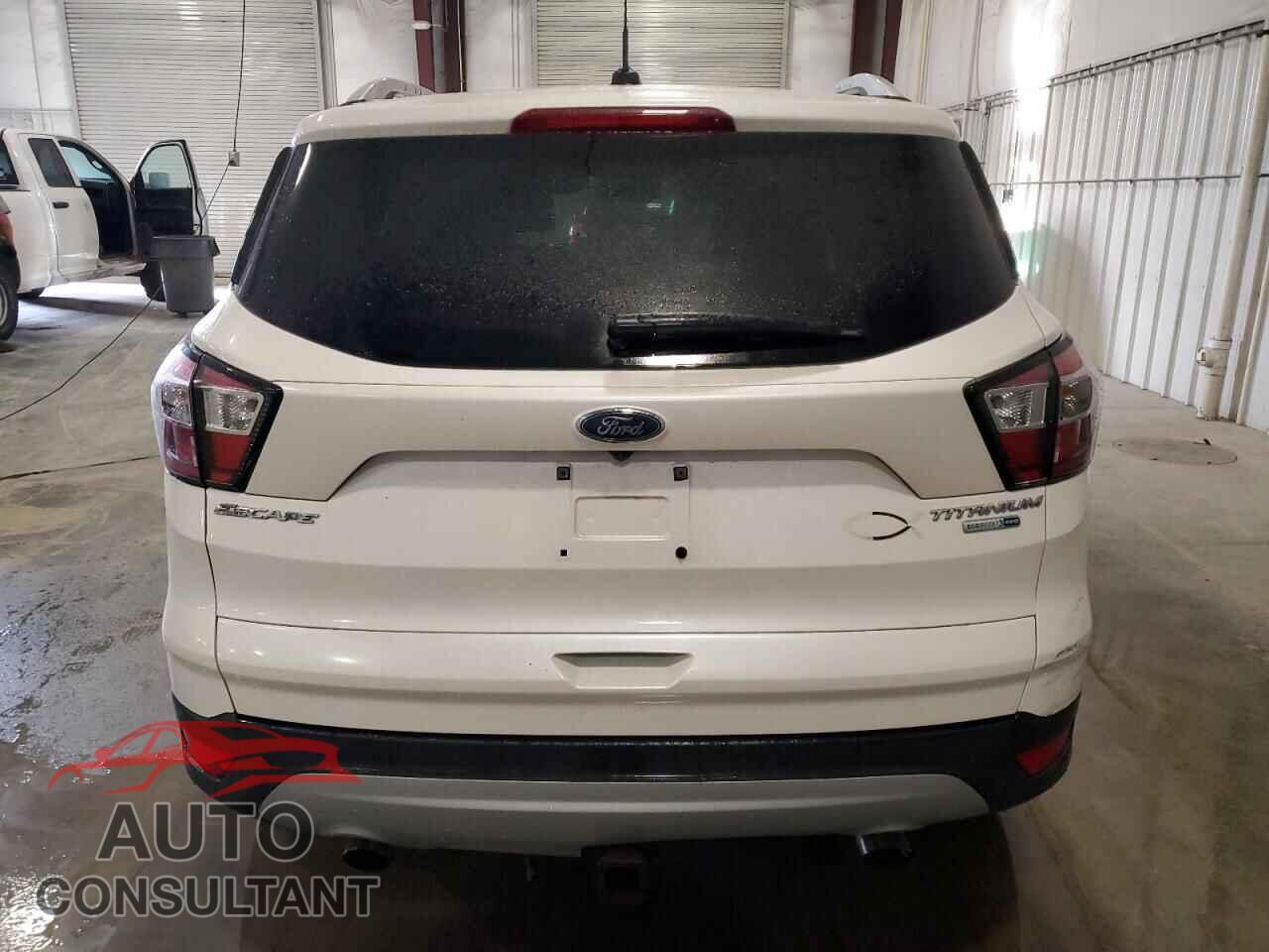 FORD ESCAPE 2017 - 1FMCU9J9XHUD41280