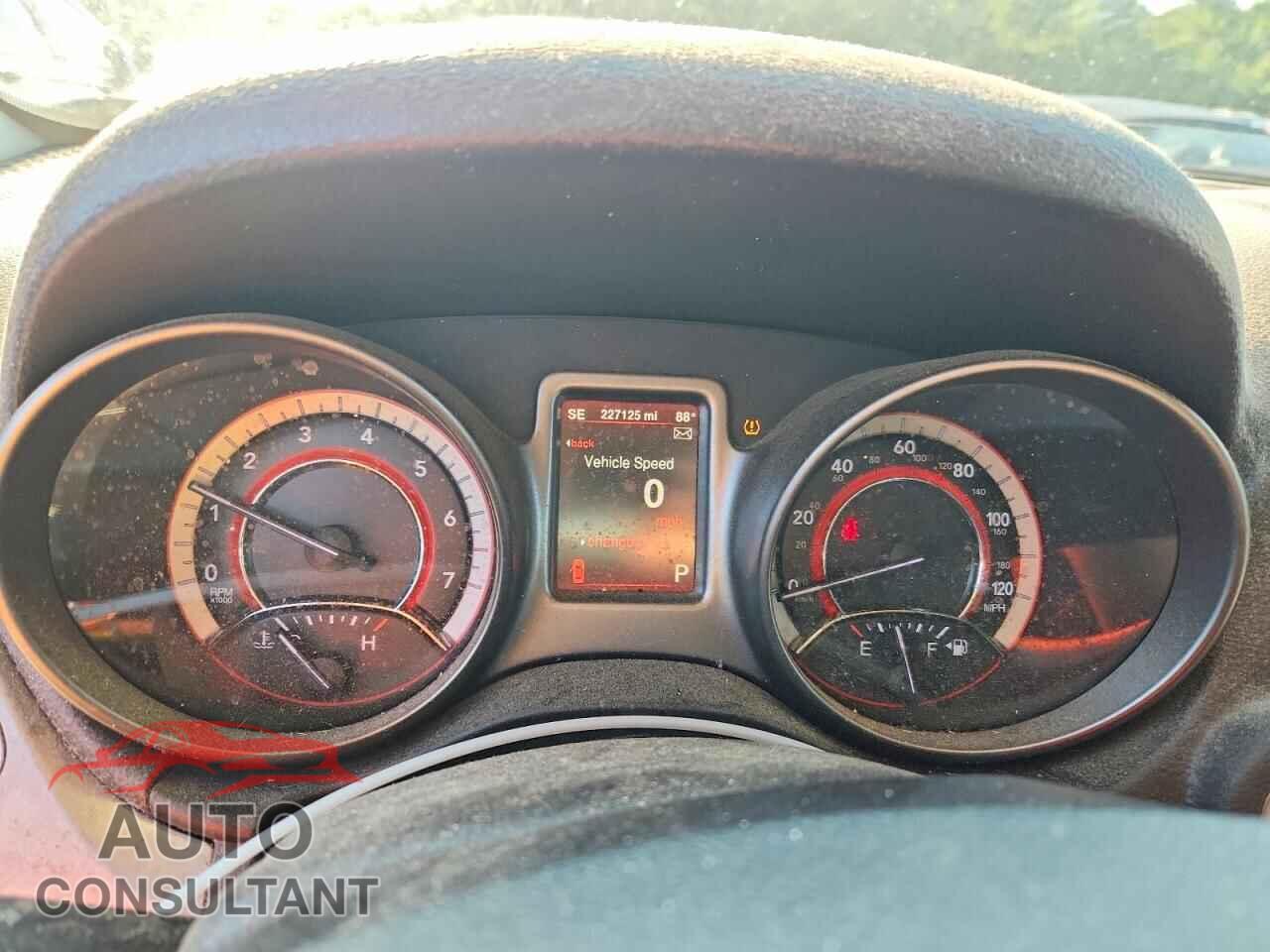DODGE JOURNEY 2015 - 3C4PDCGB8FT723070