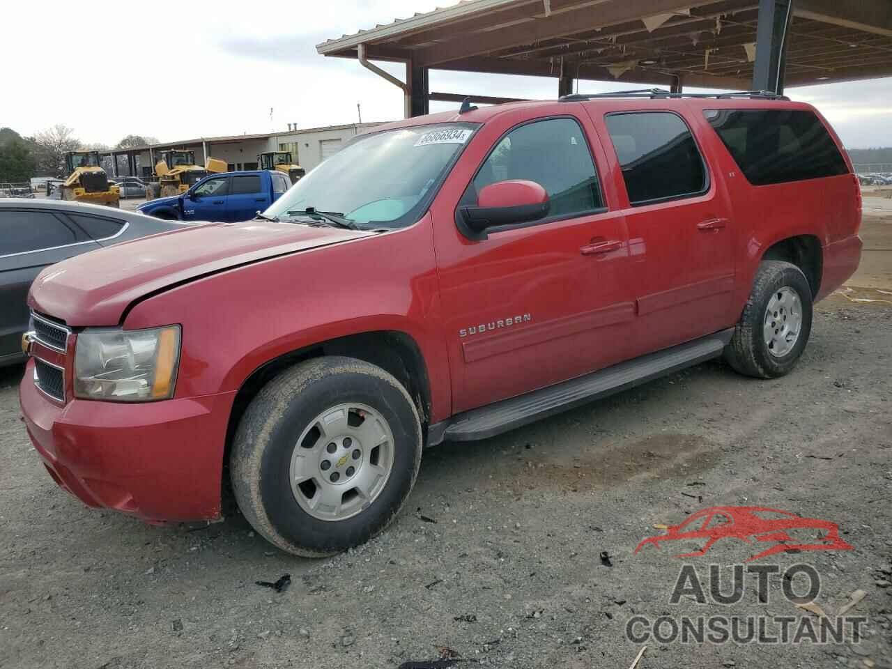 CHEVROLET SUBURBAN 2013 - 1GNSCJE08DR307200