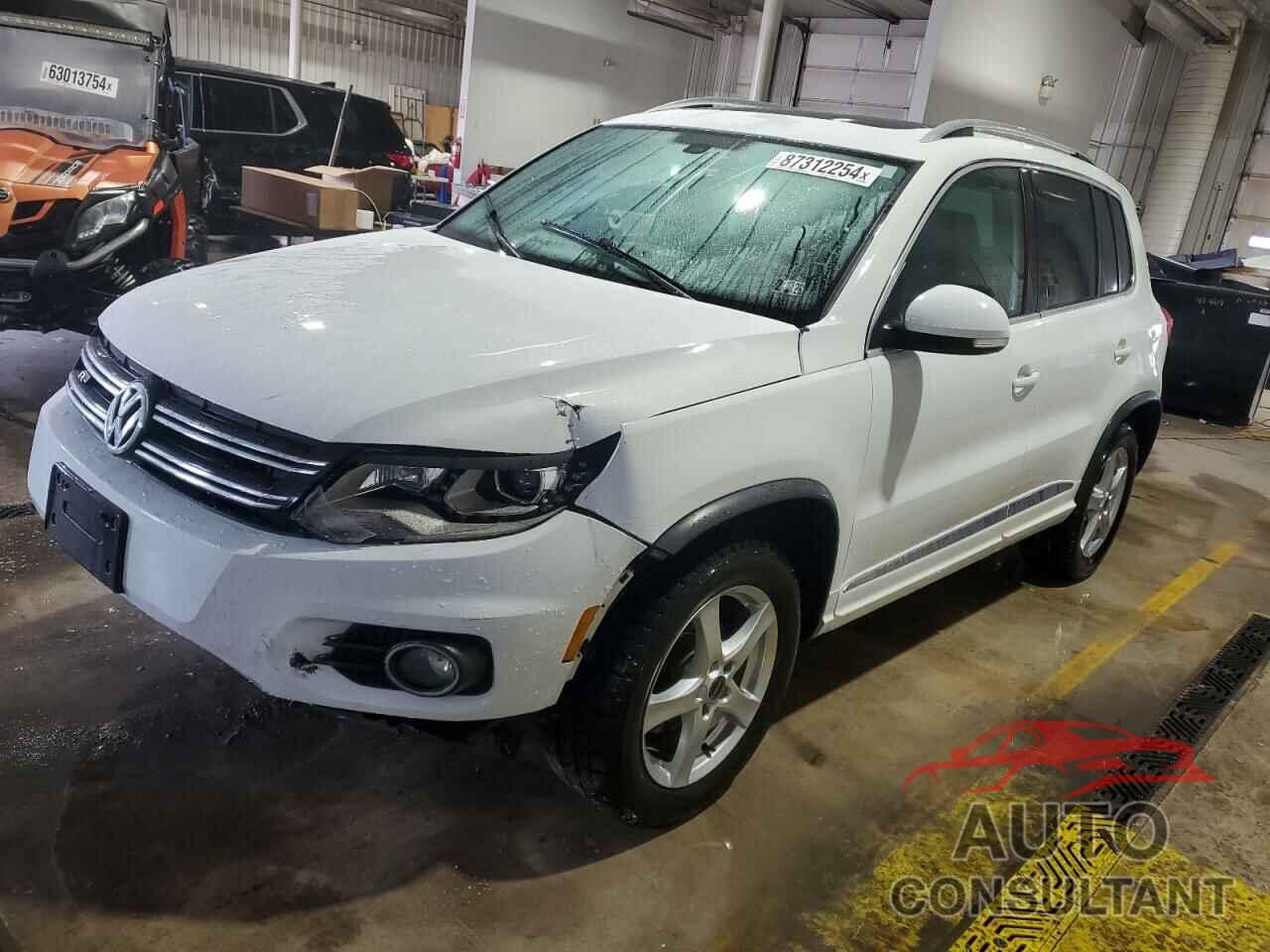 VOLKSWAGEN TIGUAN 2015 - WVGAV7AXXFW058922