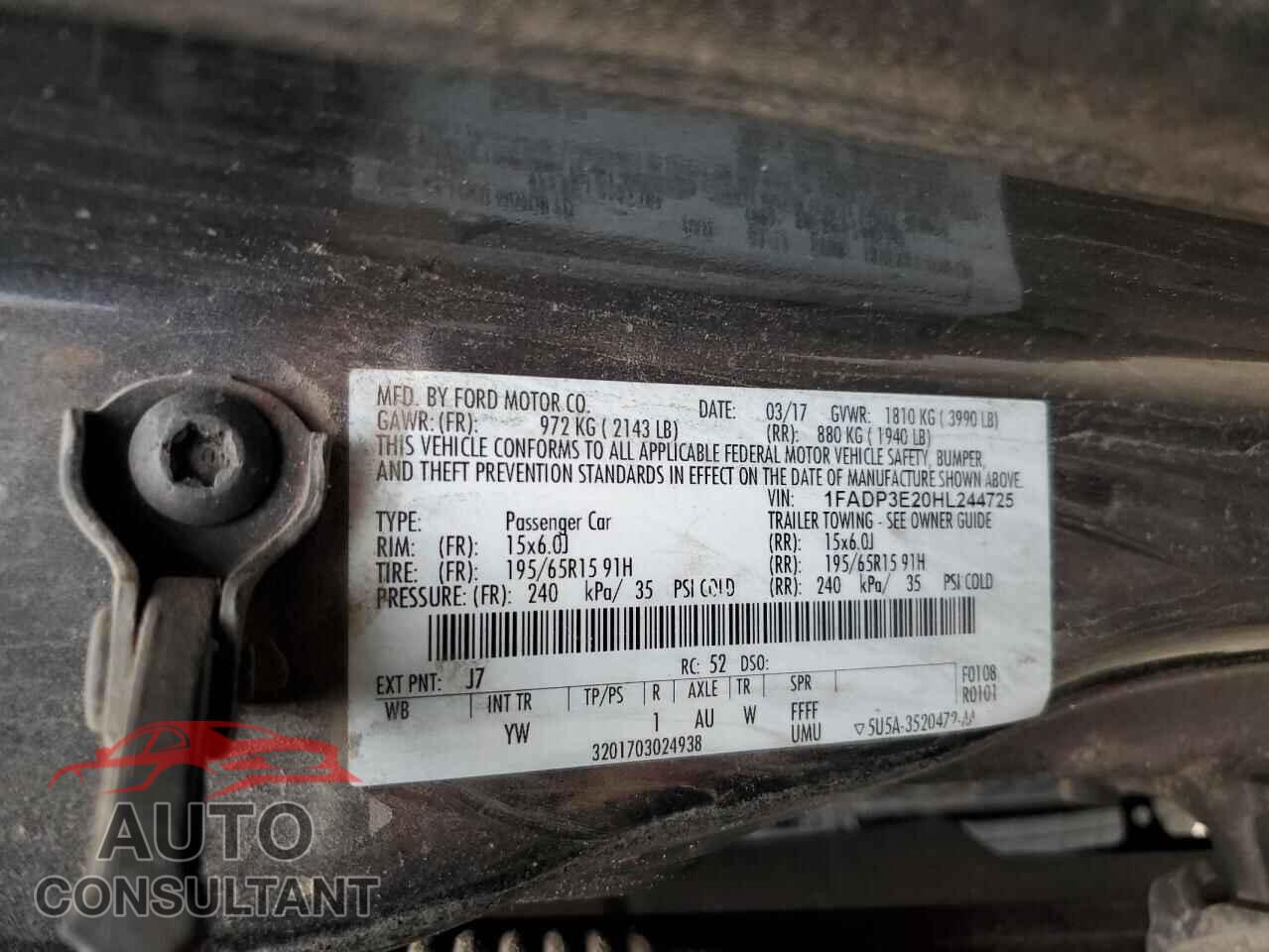 FORD FOCUS 2017 - 1FADP3E20HL244725