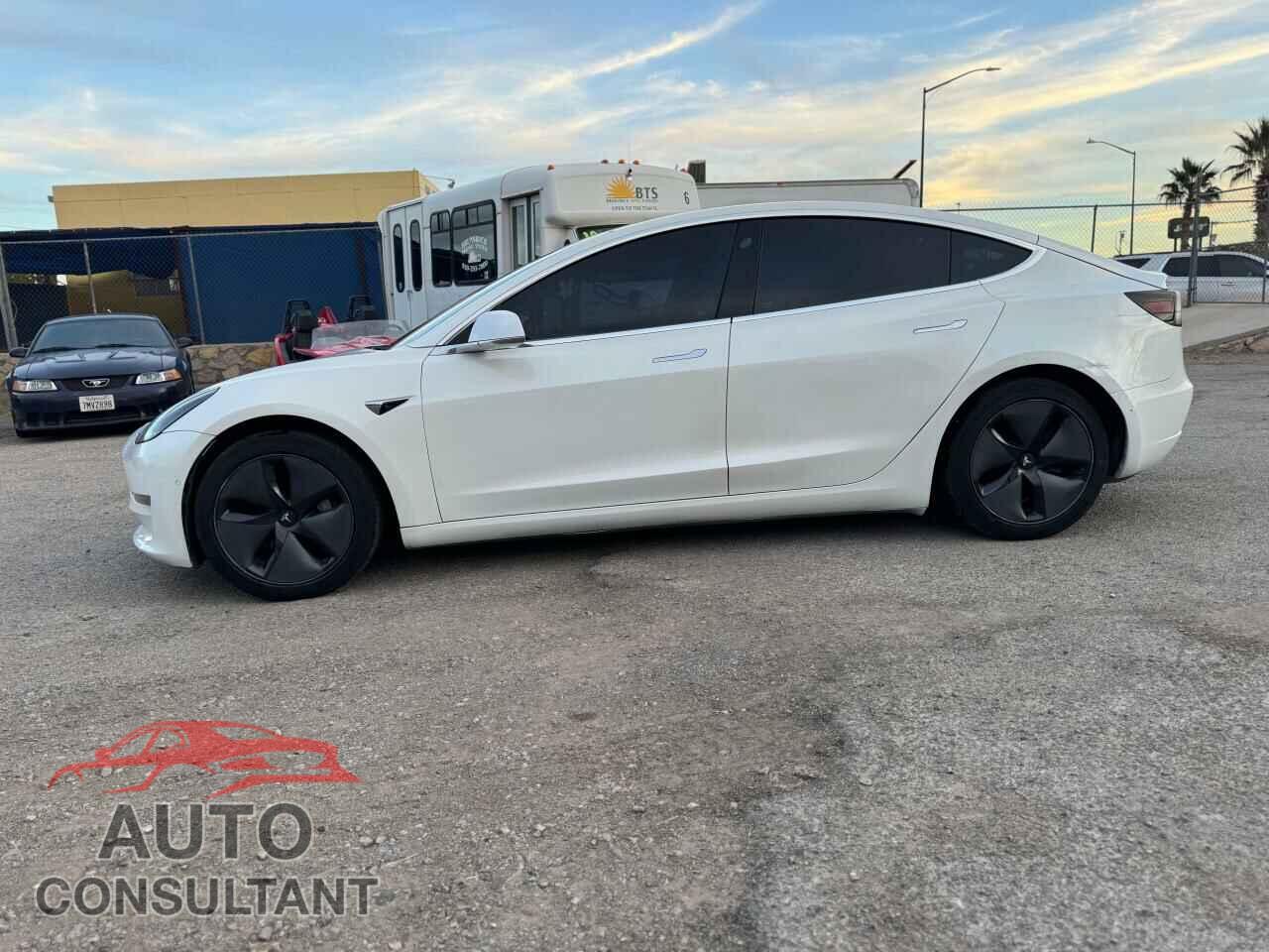 TESLA MODEL 3 2019 - 5YJ3E1EA9KF310013