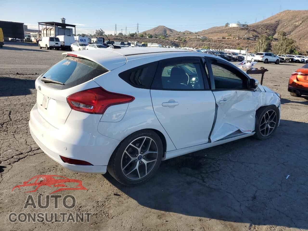 FORD FOCUS 2017 - 1FADP3M20HL245598