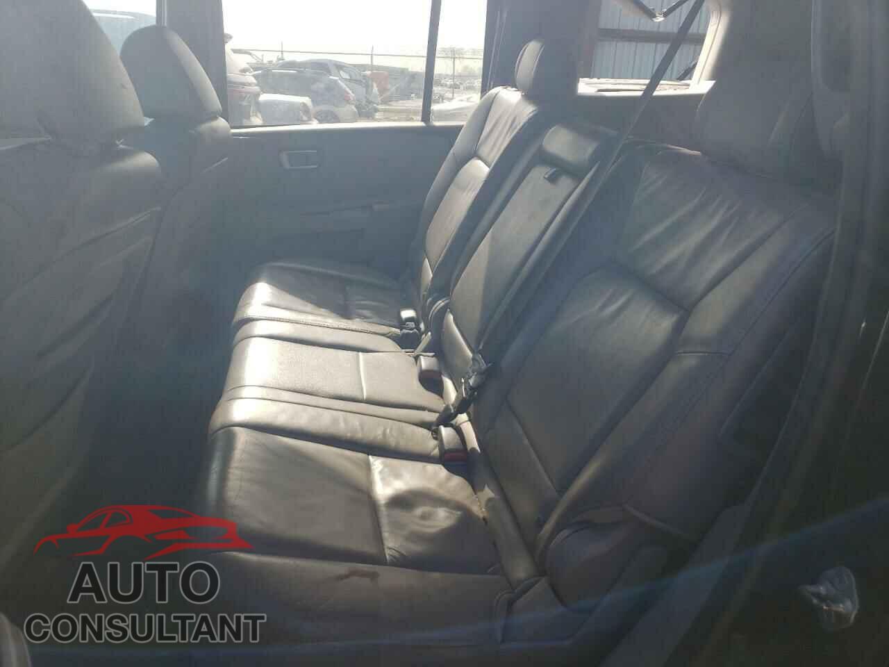 HONDA PILOT 2011 - 5FNYF3H5XBB017444