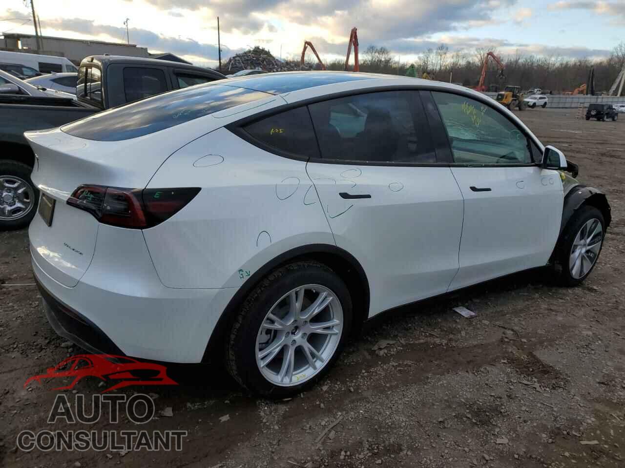 TESLA MODEL Y 2023 - 7SAYGDEE1PF764478