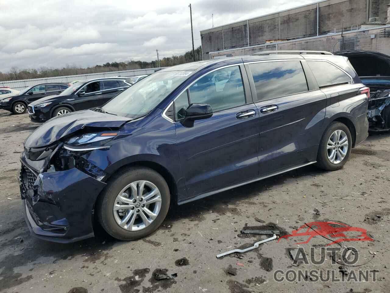 TOYOTA SIENNA 2022 - 5TDDSKFC6NS052651