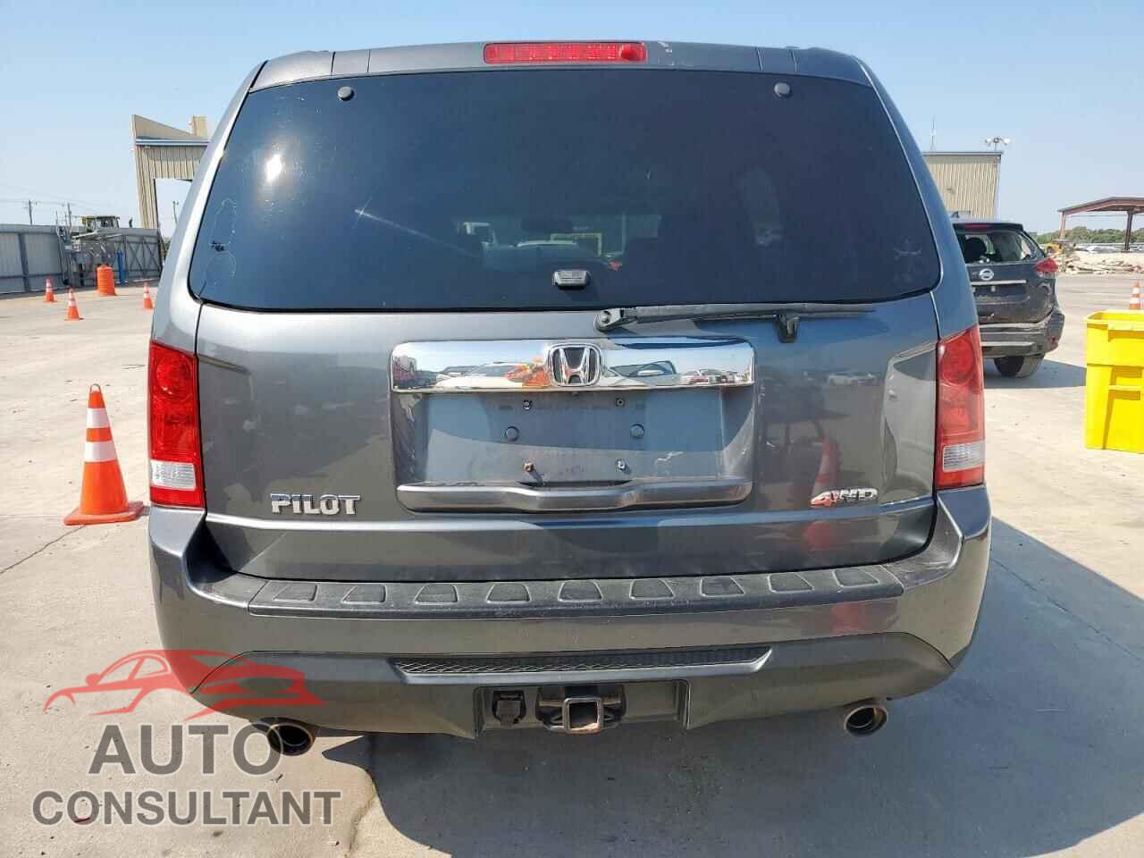 HONDA PILOT 2013 - 5FNYF4H67DB070359