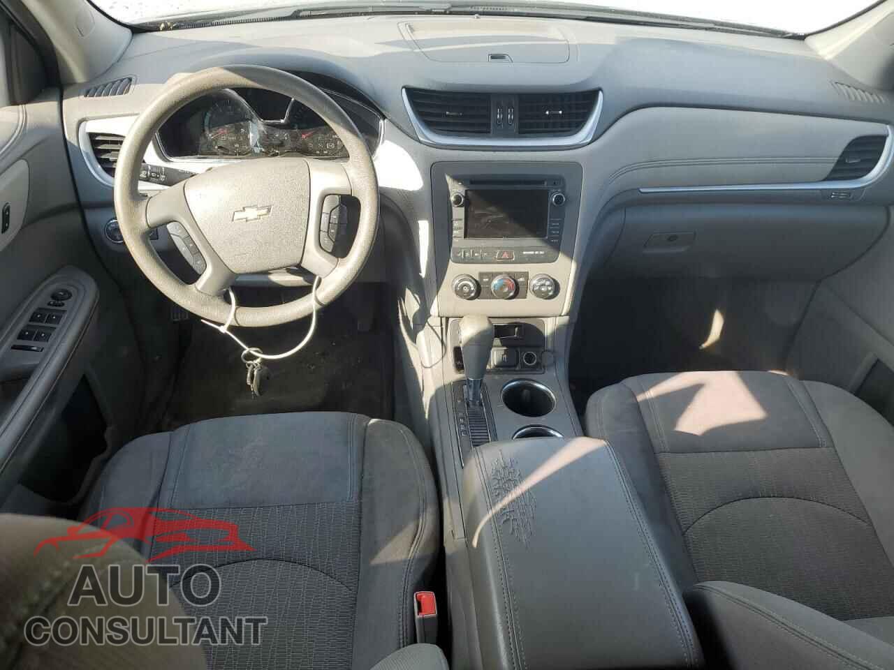 CHEVROLET TRAVERSE 2015 - 1GNKRFED4FJ200077