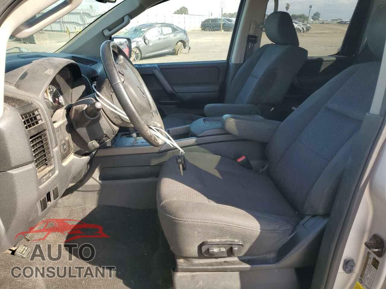 NISSAN TITAN 2012 - 1N6AA0ED2CN322799