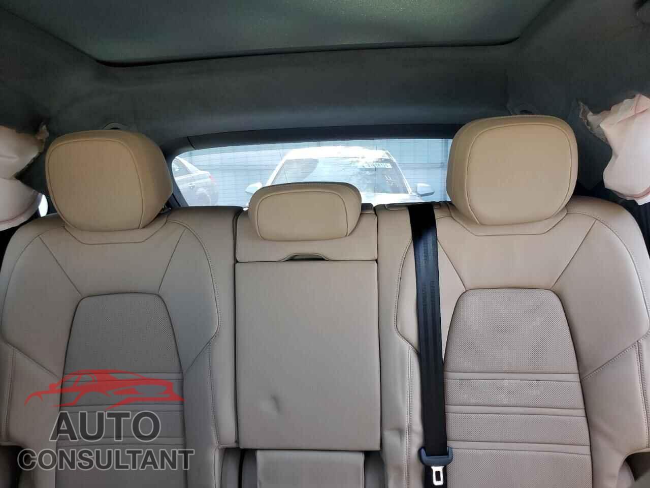 PORSCHE CAYENNE 2023 - WP1AF2AYXPDA20342