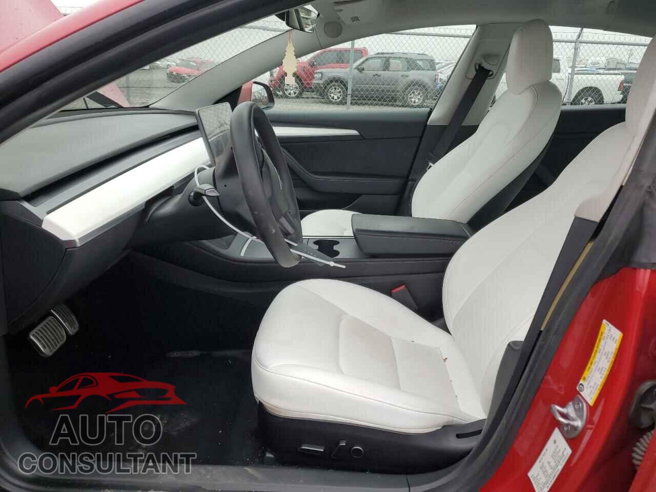 TESLA MODEL 3 2021 - 5YJ3E1EB0MF074153