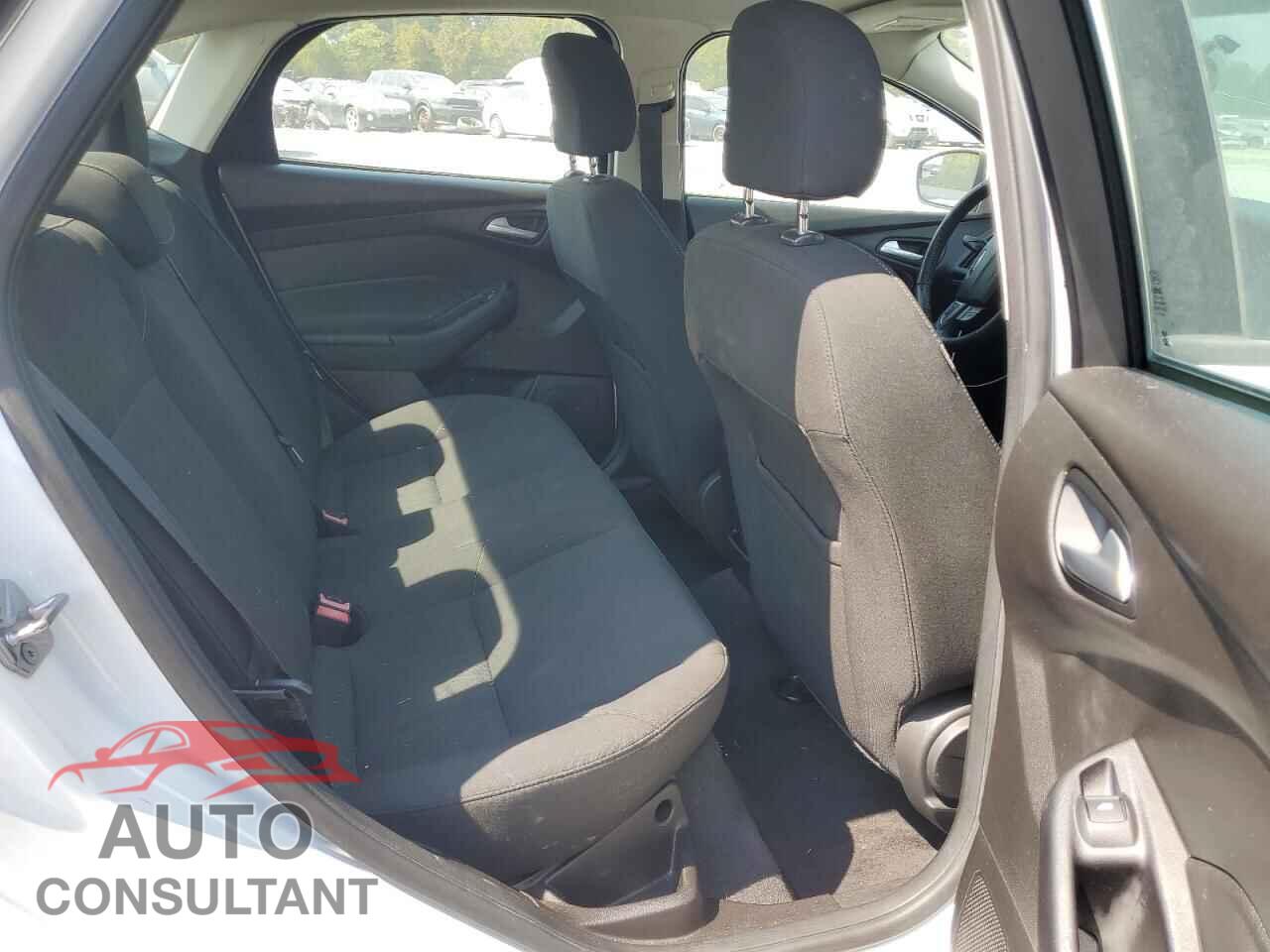FORD FOCUS 2016 - 1FADP3F29GL376346