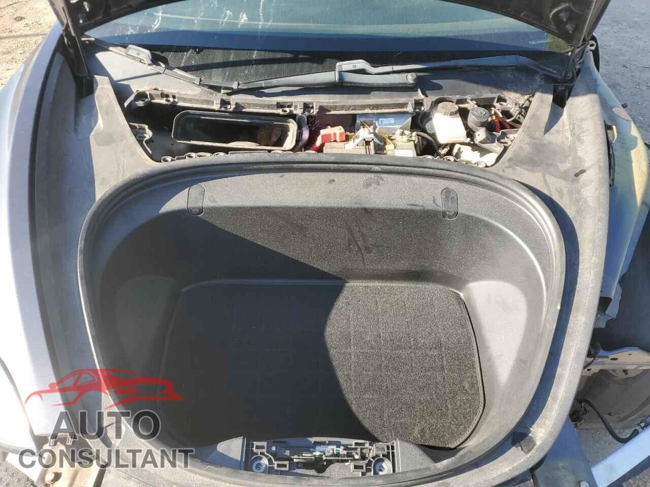 TESLA MODEL 3 2019 - 5YJ3E1EB6KF192155