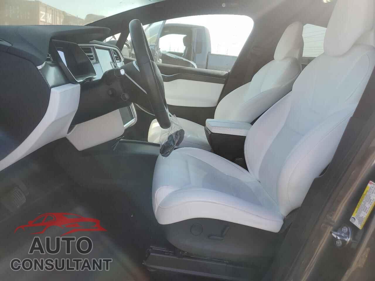 TESLA MODEL X 2017 - 5YJXCBE23HF066258