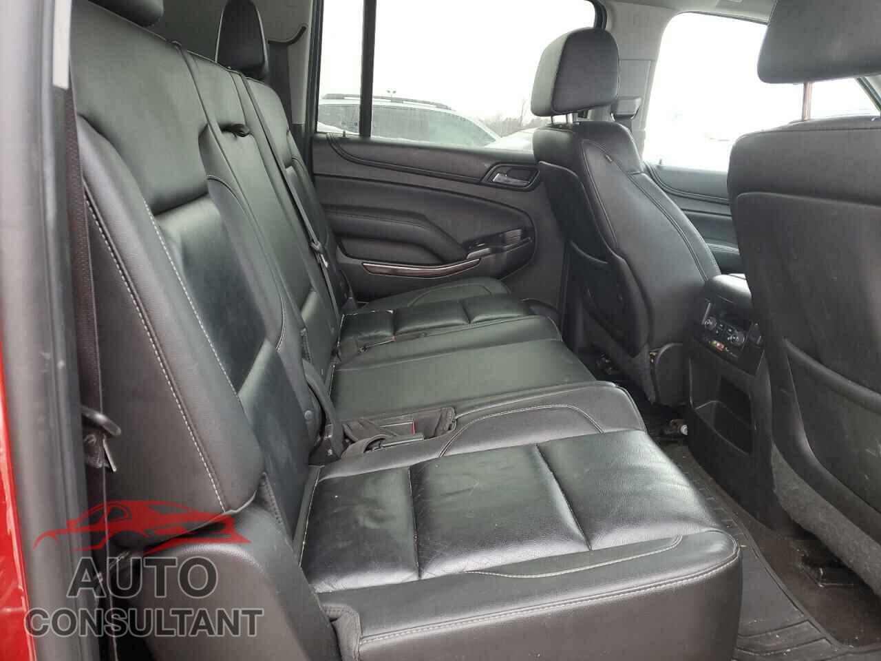 CHEVROLET SUBURBAN 2015 - 1GNSKJKC8FR696246