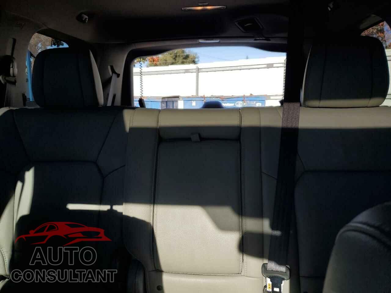 HONDA PILOT 2015 - 5FNYF4H73FB071908