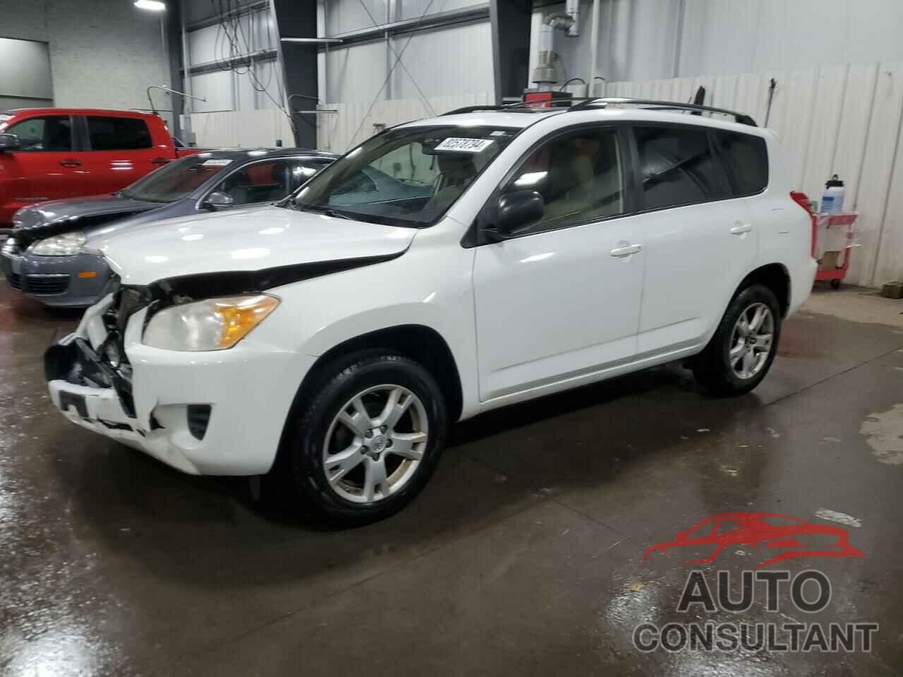 TOYOTA RAV4 2012 - JTMBF4DV1CD043733