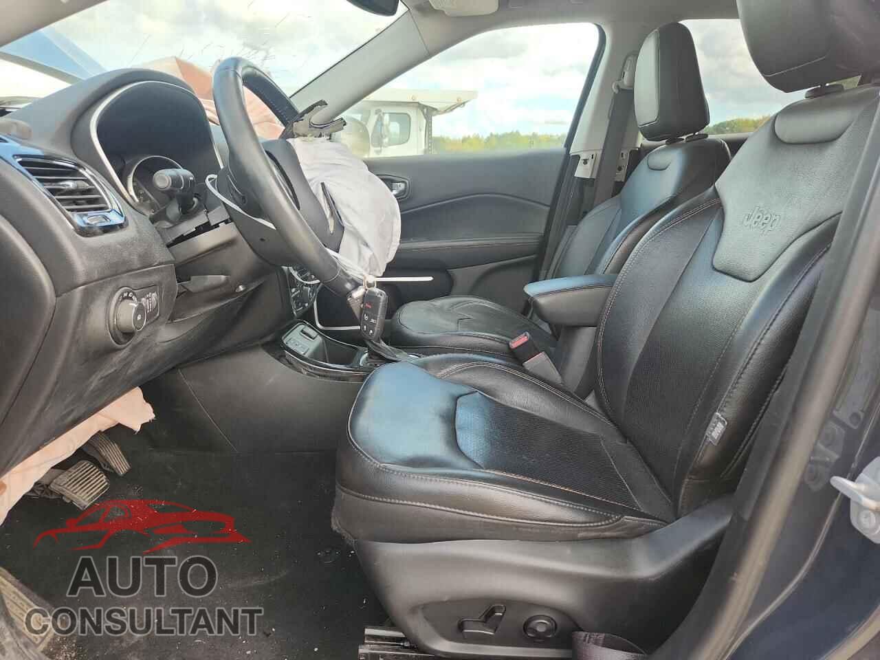 JEEP COMPASS 2018 - 3C4NJCCBXJT411959