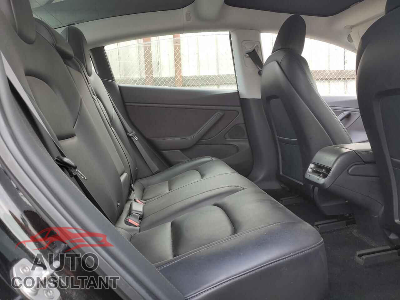 TESLA MODEL 3 2018 - 5YJ3E1EA9JF172908