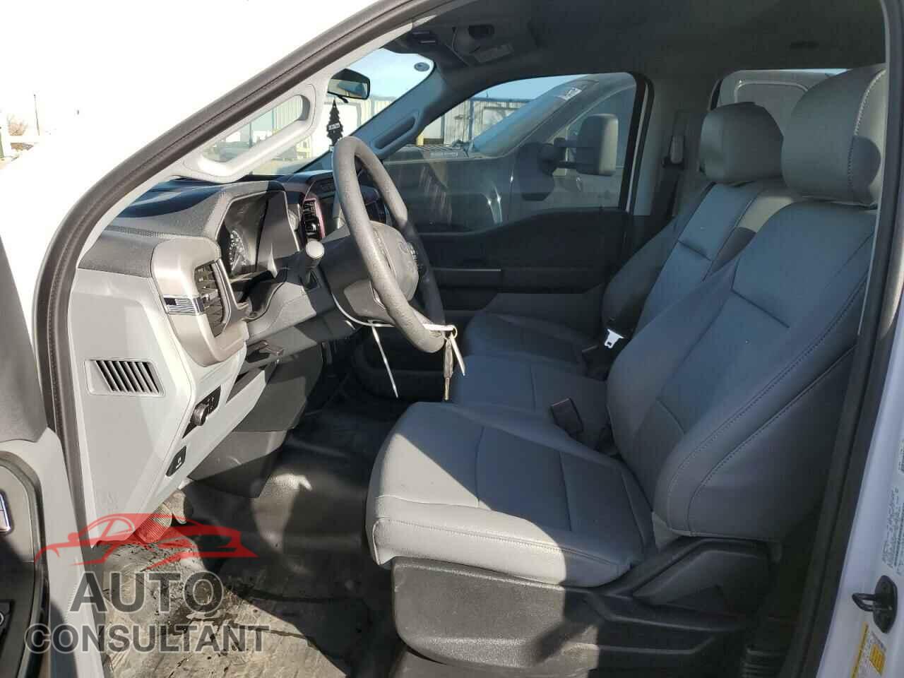 FORD F-150 2023 - 1FTEW1CB6PKF73670