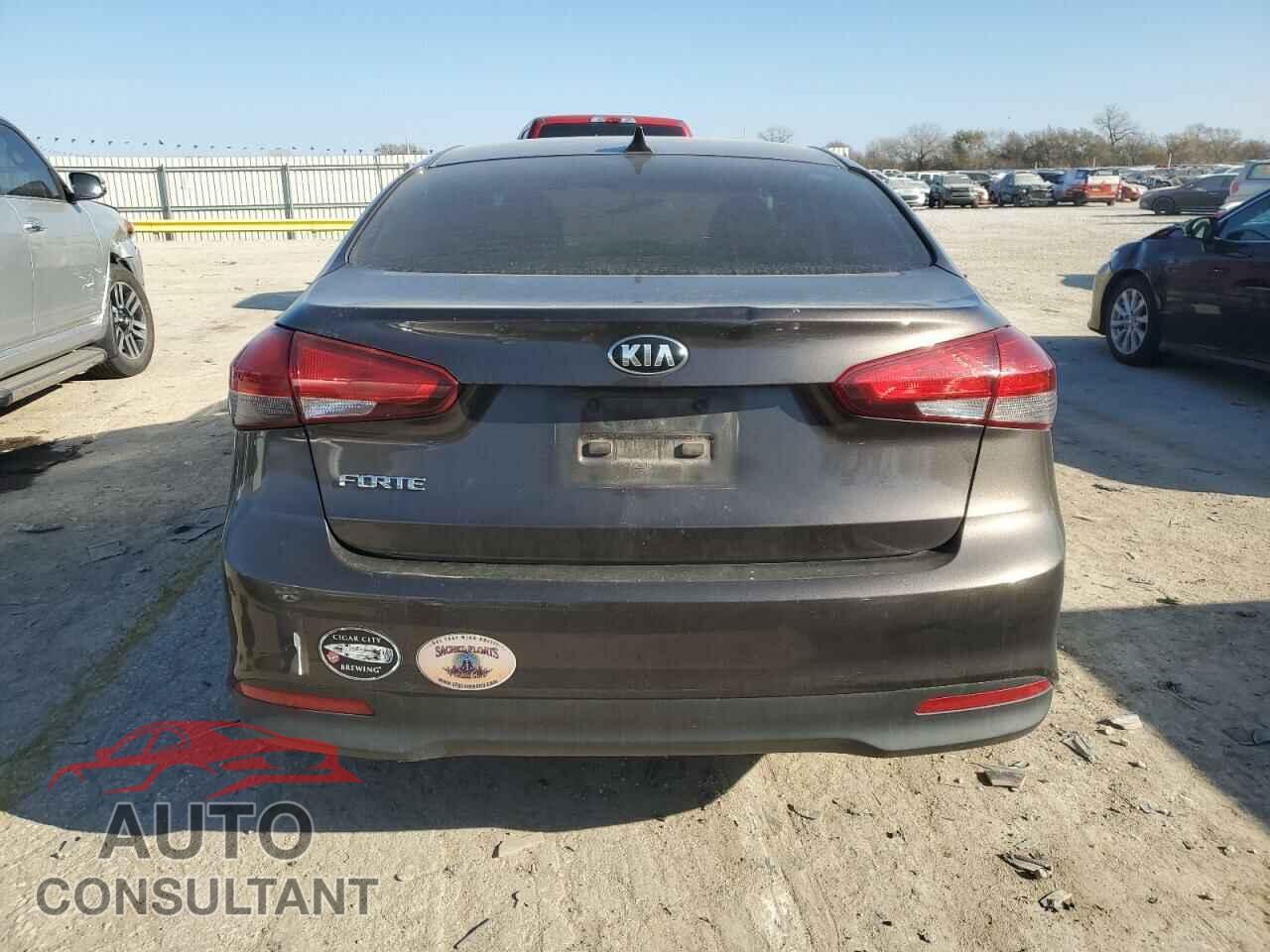 KIA FORTE 2017 - 3KPFK4A77HE112899