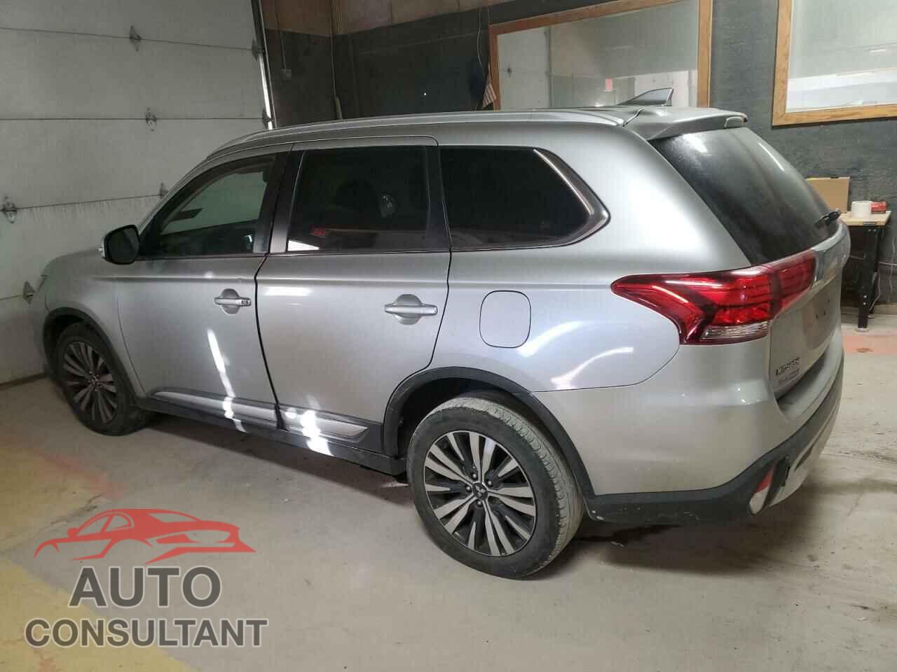 MITSUBISHI OUTLANDER 2019 - JA4AD3A34KJ000853