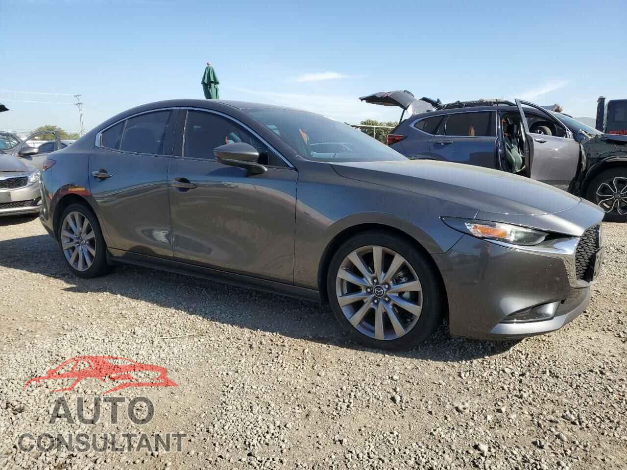 MAZDA 3 2019 - JM1BPACL8K1111585