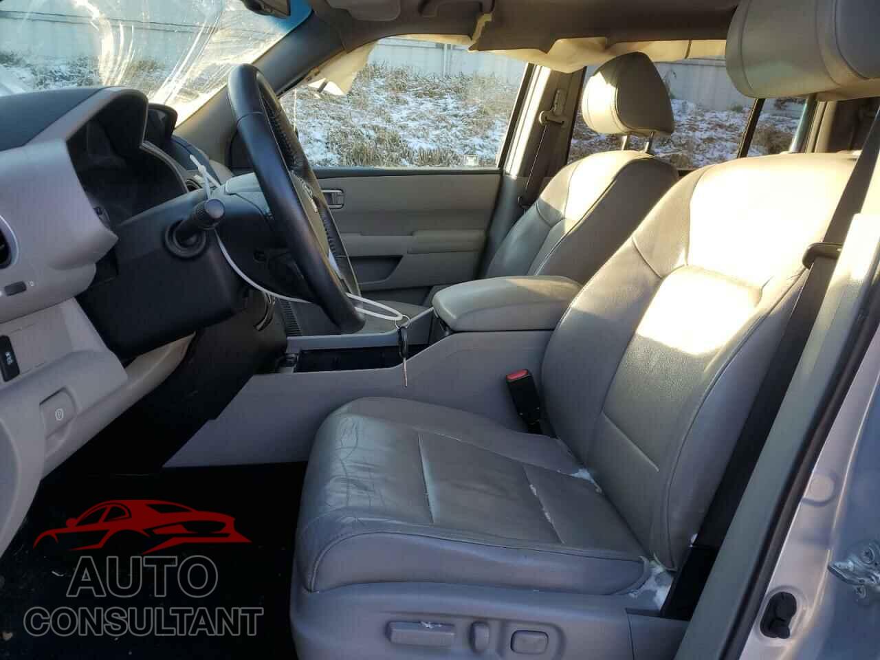 HONDA PILOT 2012 - 5FNYF4H52CB028705