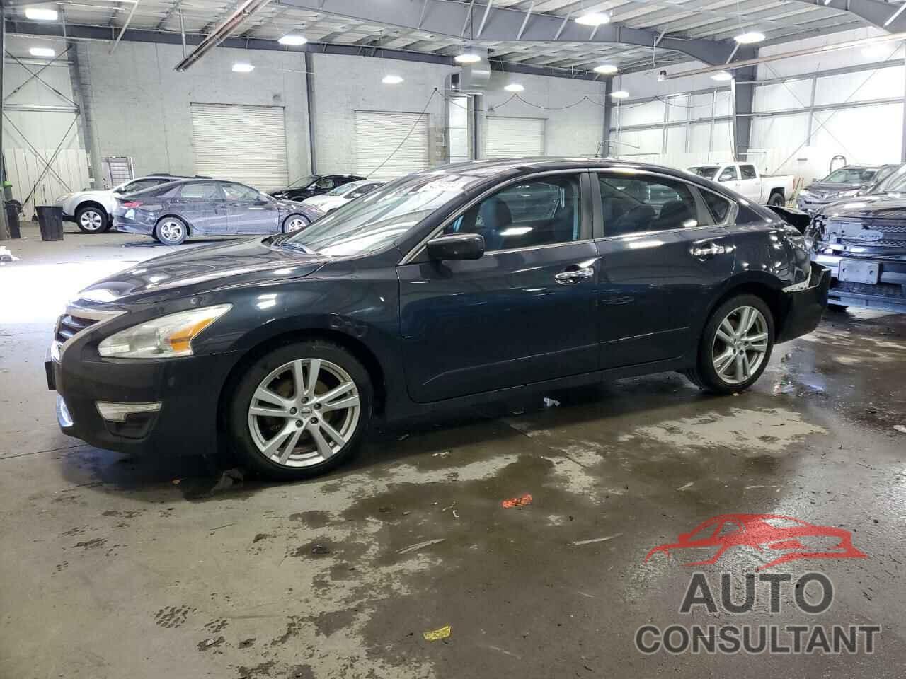 NISSAN ALTIMA 2013 - 1N4BL3AP3DN563166