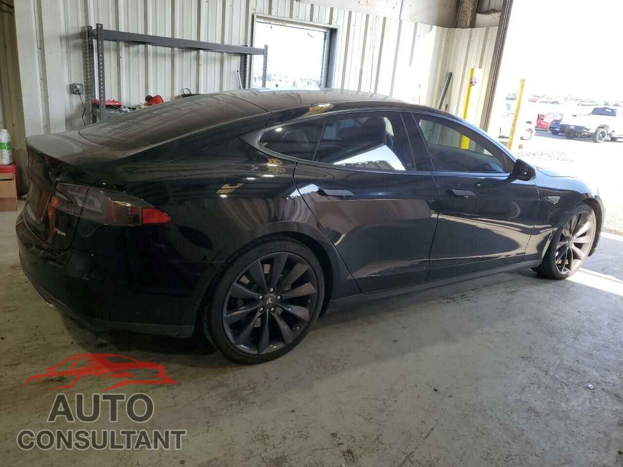 TESLA MODEL S 2013 - 5YJSA1DP9DFP26689