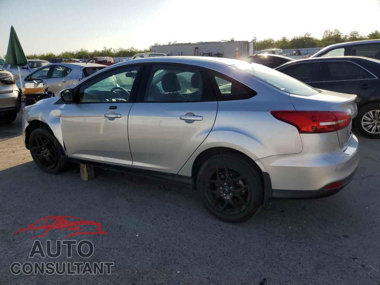 FORD FOCUS 2016 - 1FADP3F26GL227439