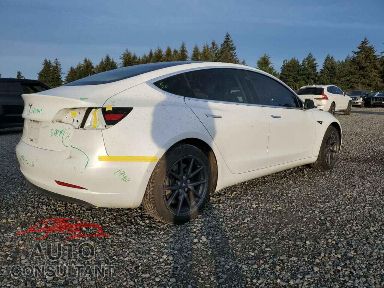 TESLA MODEL 3 2018 - 5YJ3E1EA5JF017384