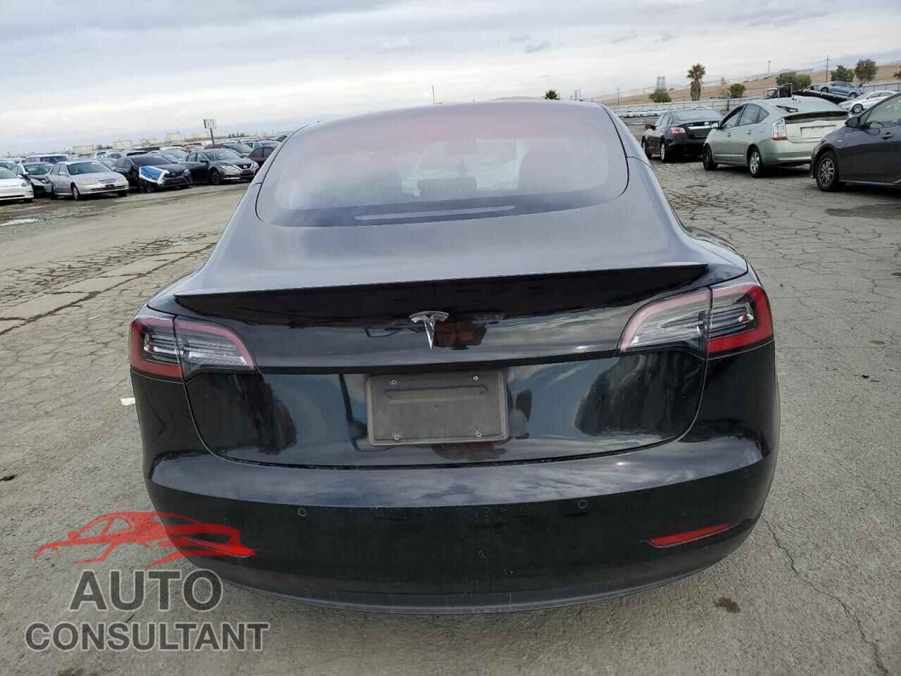 TESLA MODEL 3 2018 - 5YJ3E1EA5JF172663