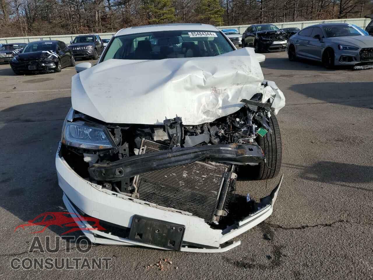 VOLKSWAGEN JETTA 2017 - 3VWDB7AJ3HM383000