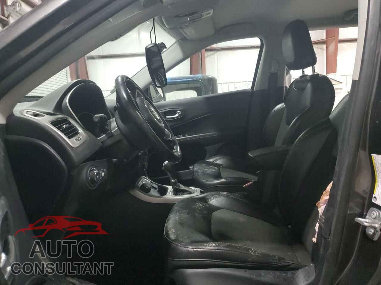JEEP COMPASS 2020 - 3C4NJDBB9LT228921