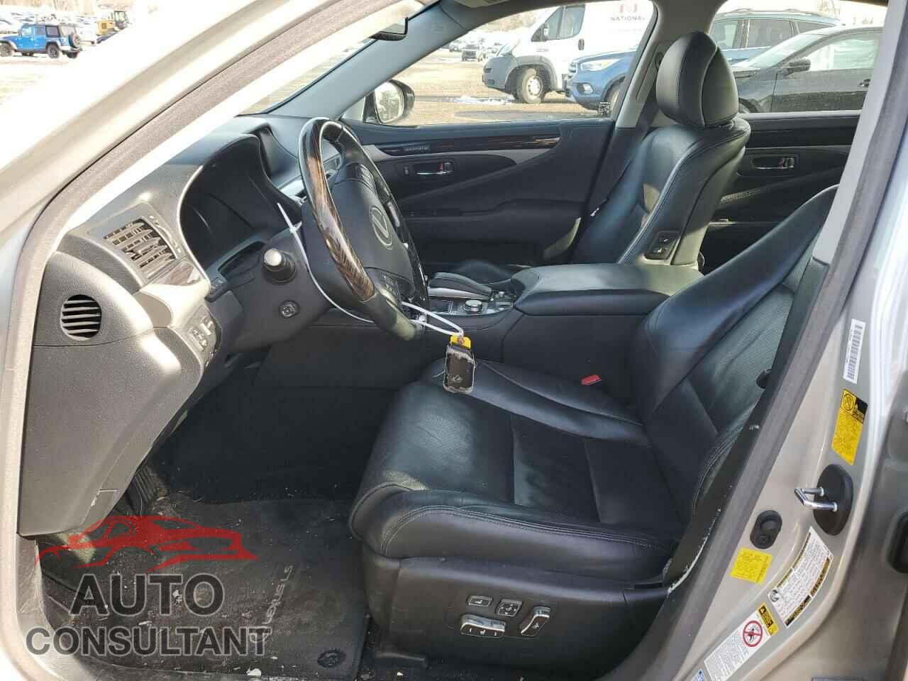 LEXUS LS460 2014 - JTHCL5EF3E5022968