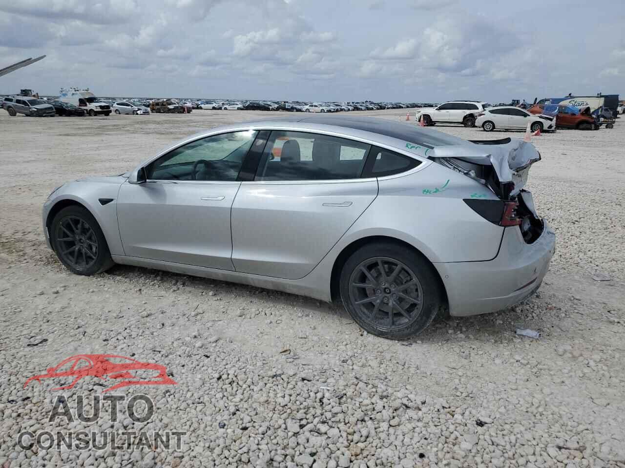 TESLA MODEL 3 2018 - 5YJ3E1EB8JF054423