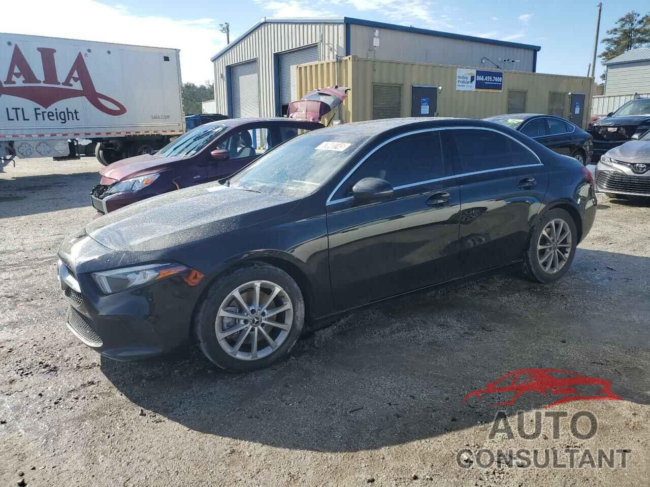 MERCEDES-BENZ A-CLASS 2019 - WDD3G4EB9KW015225