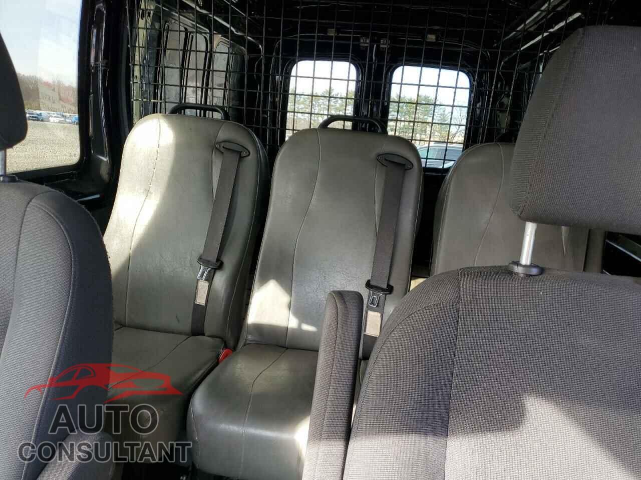 FORD TRANSIT 2015 - 1FTYR2CM5FKA73574