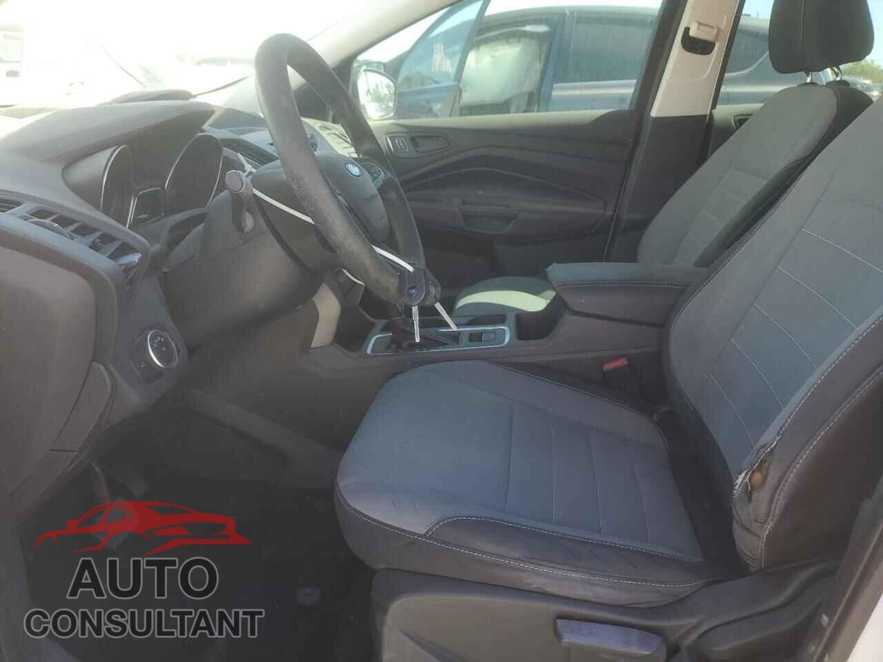 FORD ESCAPE 2017 - 1FMCU0F71HUE24812