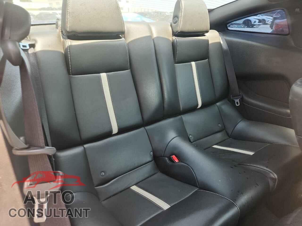 FORD MUSTANG 2014 - 1ZVBP8CF2E5258465
