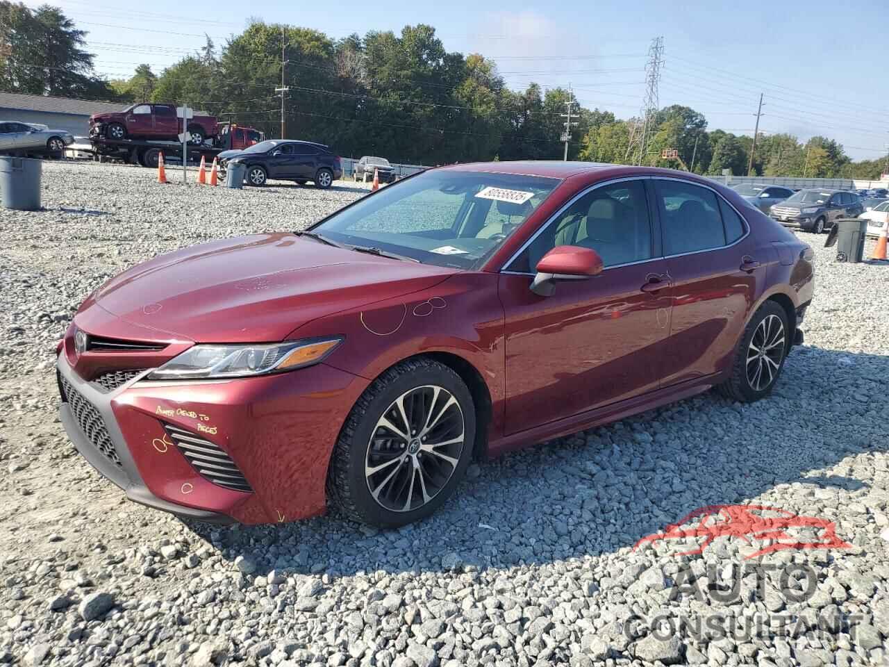 TOYOTA CAMRY 2018 - 4T1B11HK8JU609117