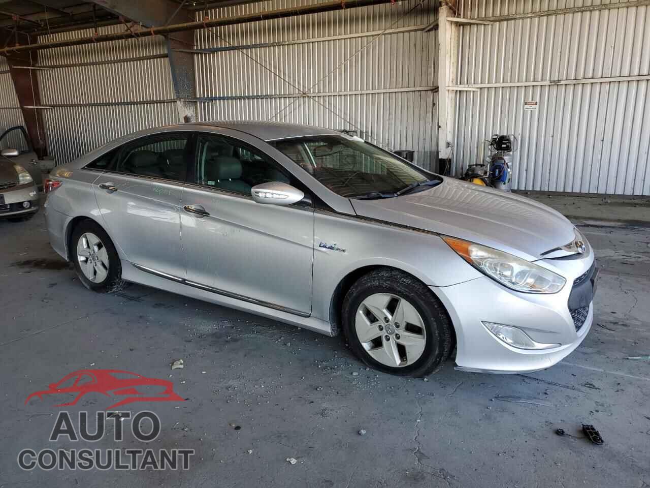 HYUNDAI SONATA 2012 - KMHEC4A48CA036986
