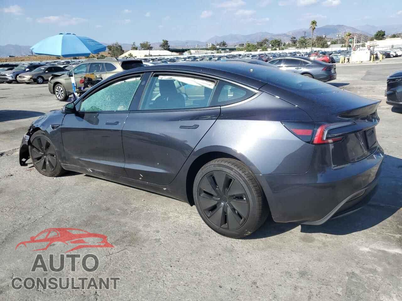 TESLA MODEL 3 2025 - 5YJ3E1EA4SF988829