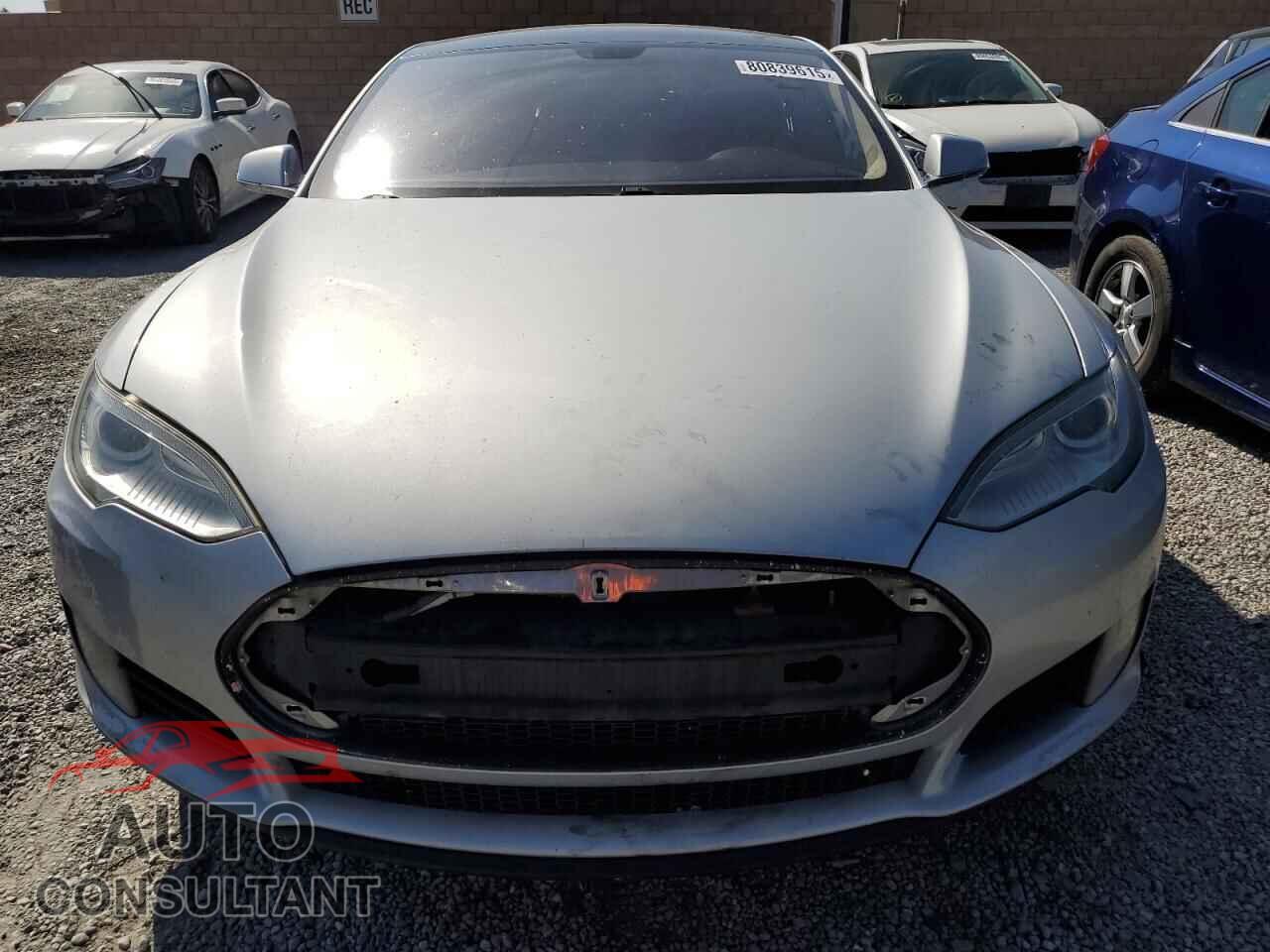 TESLA MODEL S 2013 - 5YJSA1CG6DFP04683