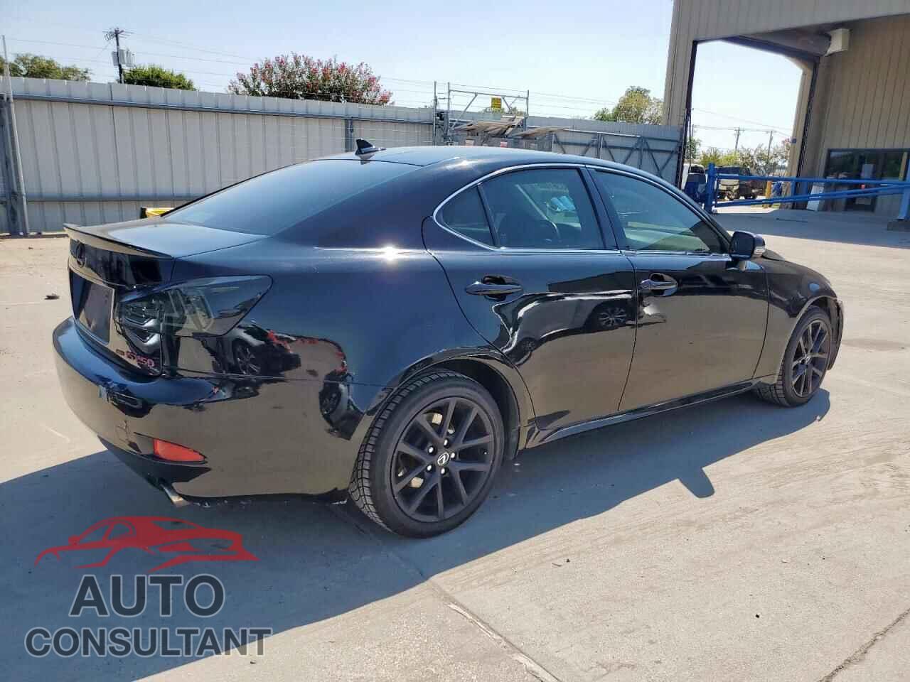 LEXUS IS 2012 - JTHCF5C25C5057211