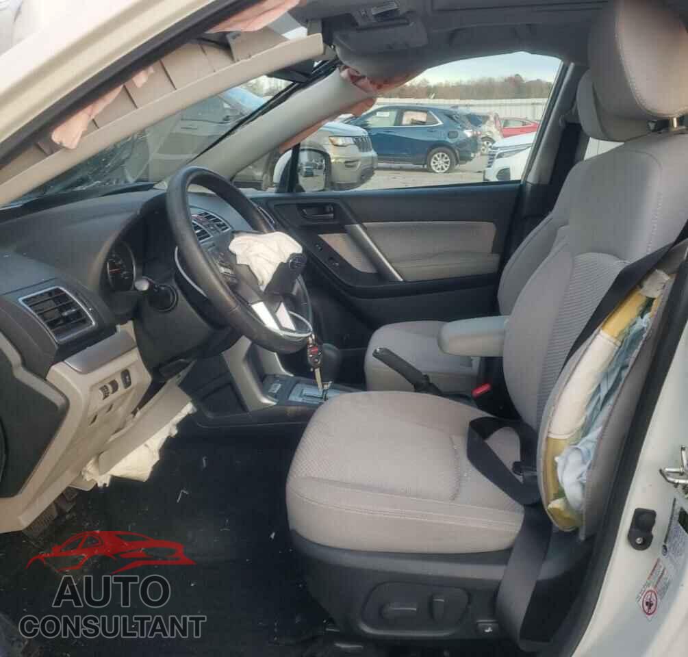 SUBARU FORESTER 2018 - JF2SJAEC6JH439240