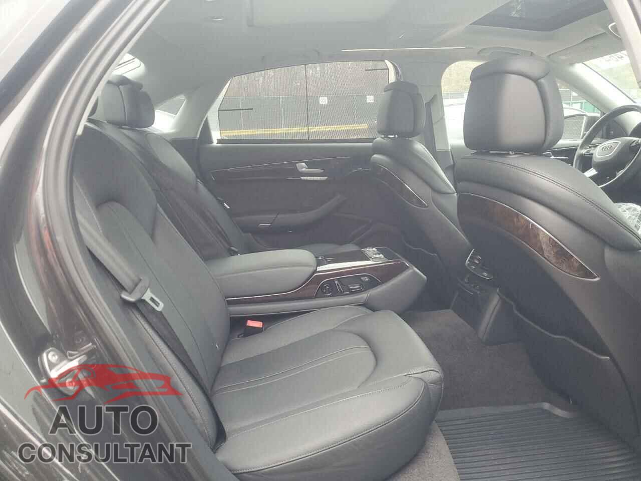 AUDI A8 2012 - WAURVAFD6CN010884